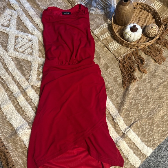Le Chateau Asymmetrical Red Dress - Picture 1 of 3